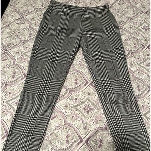 Tahari large plaid size 10 stretch Straight Leg legging pants w seams